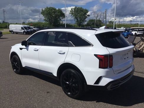 Used 2023 Kia Sorento SX AWD/4WD image 6