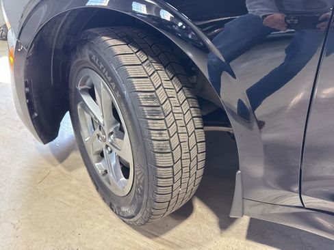 Used 2022 Kia K5 LXS image 3