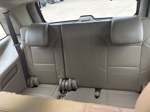 Used 2018 GMC Yukon SLT w/ Premium Edition RWD image 14