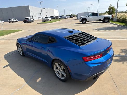 Used 2017 Chevrolet Camaro LT RWD image 6