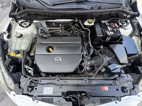 Used 2010 MAZDA MAZDA3 i Sport FWD image 18