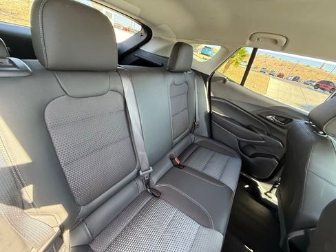 Used 2025 Chevrolet Trax LT image 15