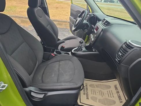 Used 2015 Kia Soul FWD image 15