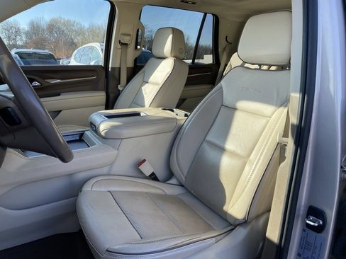 Used 2021 GMC Yukon Denali w/ Advanced Technology Package image 20