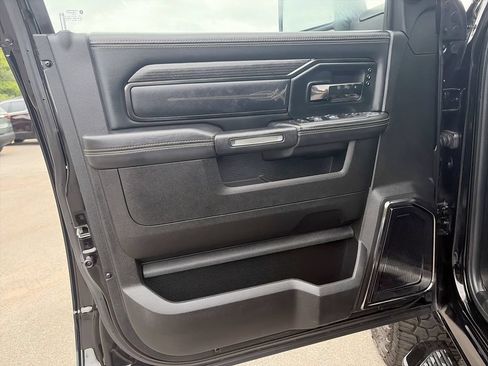 Used 2023 RAM 2500 Limited AWD/4WD image 23
