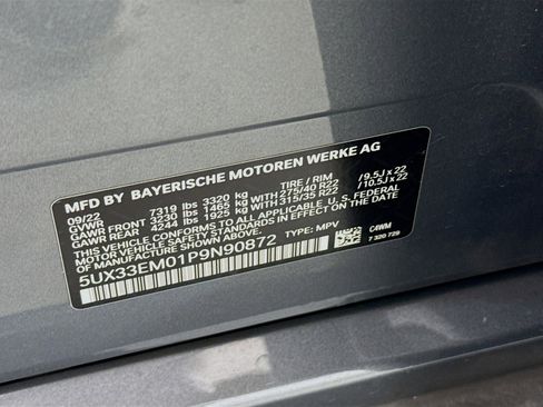 Used 2023 BMW X7 M60i w/ Executive Package image 33