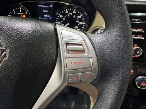 Used 2016 Nissan Rogue SV FWD image 35