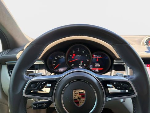 Used 2020 Porsche Macan GTS AWD/4WD image 40