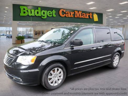 Used 2016 Chrysler Town & Country Touring w/ Driver Convenience Group FWD image 1