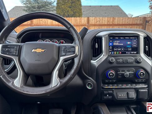 Used 2020 Chevrolet Silverado 1500 LTZ w/ LTZ Premium Package image 16