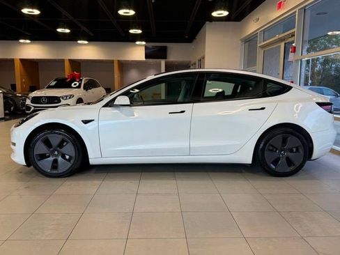 Used 2022 Tesla Model 3 Long Range AWD/4WD image 7