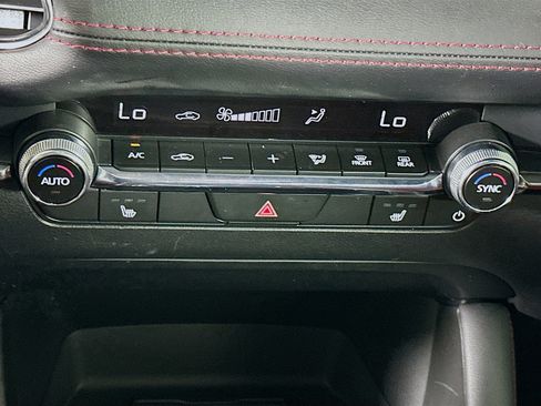 Used 2024 MAZDA MAZDA3 s image 23