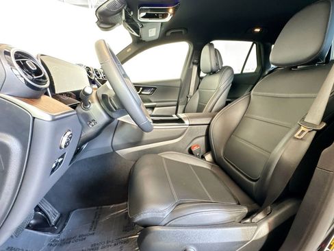 Certified 2025 Mercedes-Benz GLC 300 image 19
