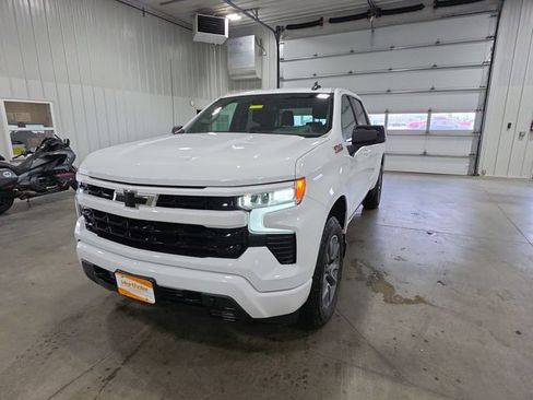 Used 2025 Chevrolet Silverado 1500 RST AWD/4WD image 4
