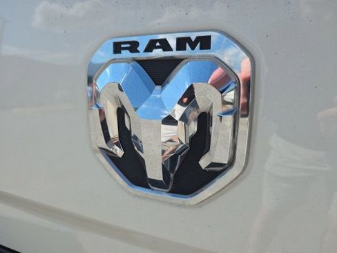 Used 2019 RAM 2500 Laramie AWD/4WD image 8