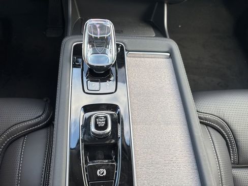 New 2026 Volvo XC90 T8 Ultra w/ Protection Package Premier AWD/4WD image 29