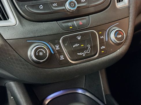 Used 2021 Chevrolet Malibu RS FWD image 16