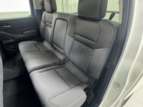 Certified 2025 Nissan Frontier SV AWD/4WD image 12