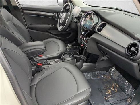 Certified 2023 MINI Cooper 4-Door Hardtop image 24