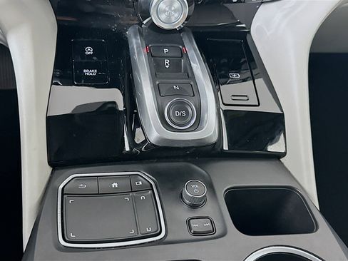 Used 2023 Acura MDX SH-AWD w/ Technology Package image 25