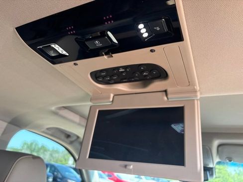 Used 2018 GMC Yukon SLT w/ Open Road Package RWD image 42