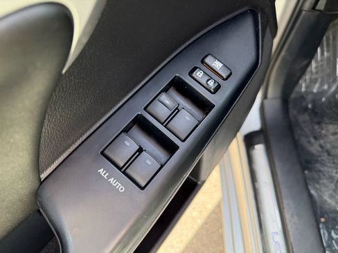 Used 2012 Lexus CT 200h Premium w/ Premium Audio Pkg FWD image 9