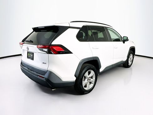 Used 2020 Toyota RAV4 XLE FWD image 9