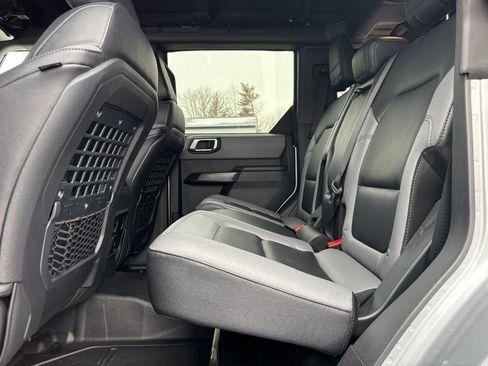 Used 2024 Ford Bronco Black Diamond image 33