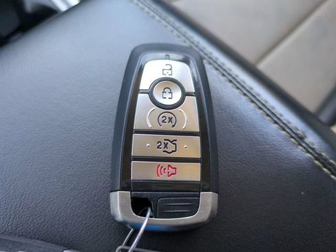 Used 2020 Ford Explorer Limited w/ Class III Trailer Tow Package RWD image 37