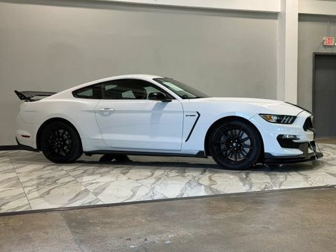 Used 2016 Ford Mustang Shelby GT350 w/ Technology Package RWD image 6