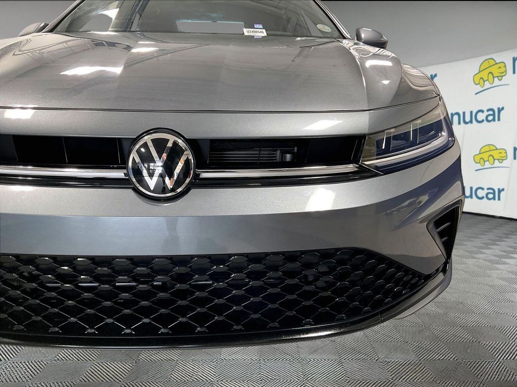 Used 2026 Volkswagen Jetta Sport FWD image 31