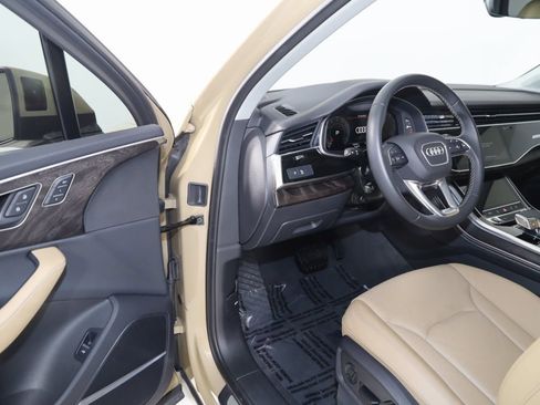 Used 2025 Audi Q7 Premium Plus w/ Premium Plus Package image 48