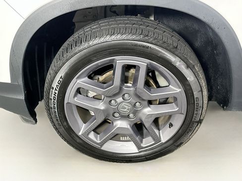 Used 2023 Honda Passport EX-L image 11