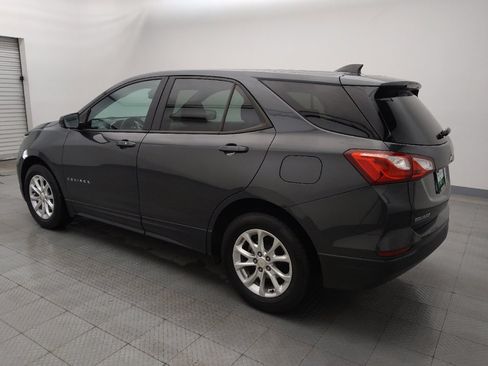 Used 2020 Chevrolet Equinox LS w/ LS Convenience Package image 3