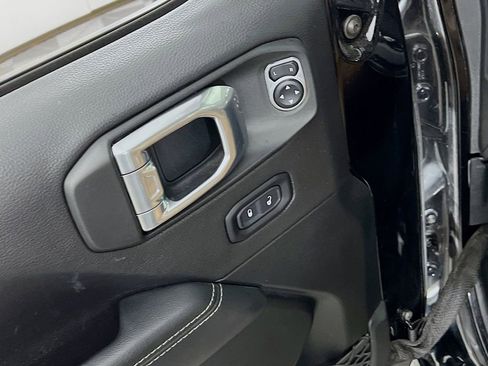 Used 2021 Jeep Wrangler Unlimited Rubicon image 17