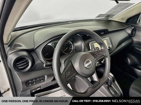 Certified 2025 Nissan Kicks Play S FWD image 9
