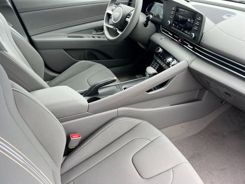 New 2026 Hyundai Elantra Sport FWD image 16