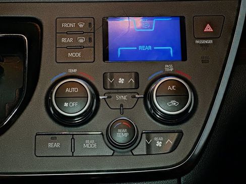 Used 2019 Toyota Sienna Limited Premium w/ Protection Package AWD/4WD image 13