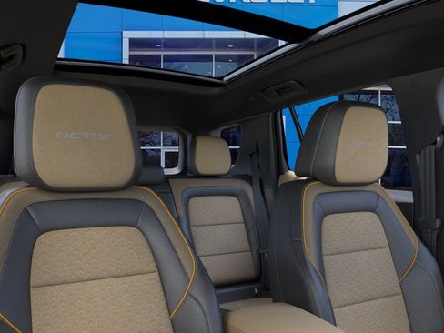 New 2026 Chevrolet Equinox ACTIV AWD/4WD image 24