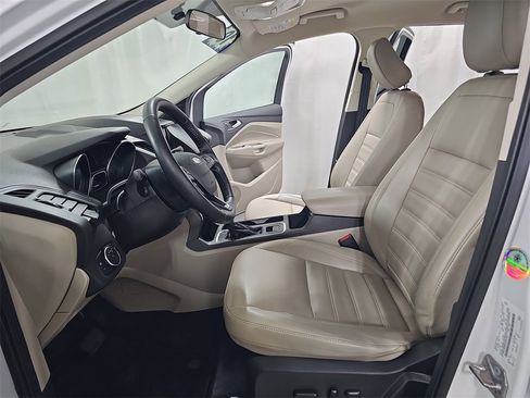 Used 2019 Ford Escape SEL image 19