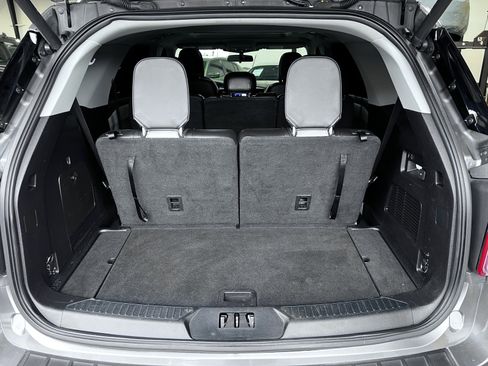 Used 2021 Ford Explorer XLT w/ Equipment Group 202A image 27