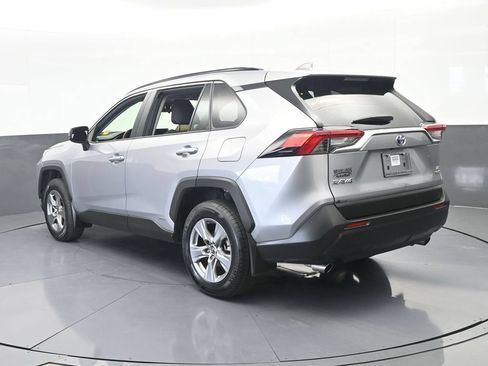 Used 2024 Toyota RAV4 LE AWD/4WD image 4