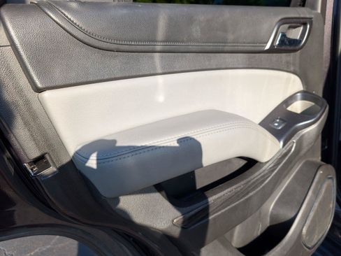 Used 2016 Chevrolet Tahoe LT RWD image 38