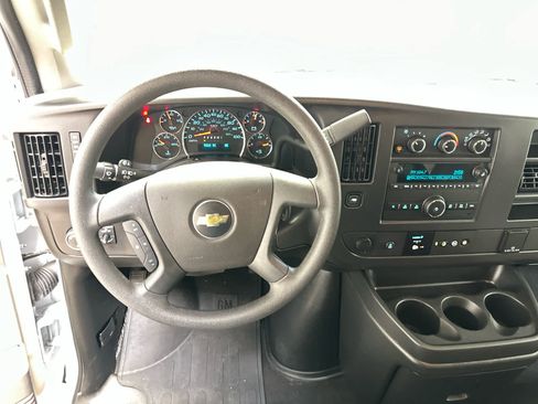 Used 2025 Chevrolet Express 3500 LS image 3