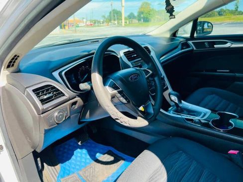 Used 2016 Ford Fusion SE w/ Equipment Group 202A image 8