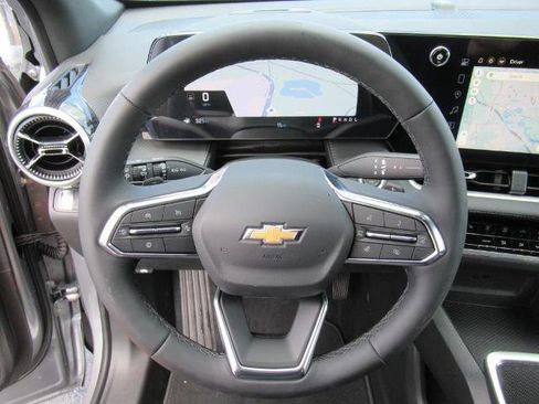 New 2026 Chevrolet Equinox LT image 16