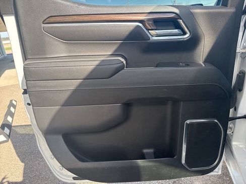 Used 2023 Chevrolet Silverado 1500 LT image 12