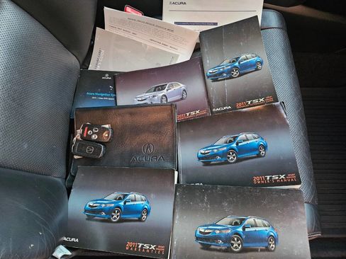 Used 2011 Acura TSX Sedan image 25