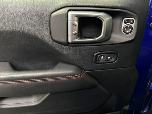 Used 2018 Jeep Wrangler Unlimited Rubicon image 25