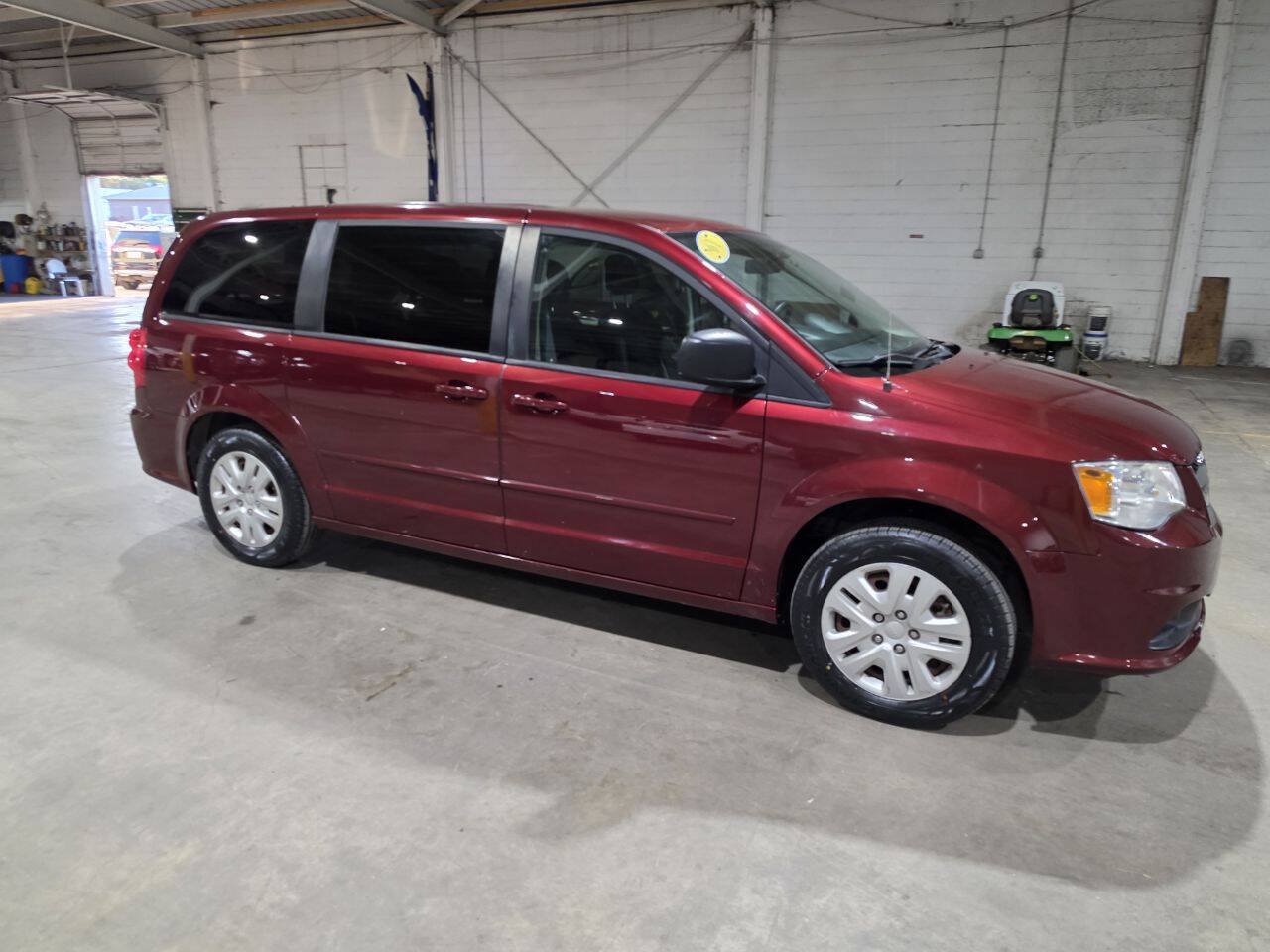 Used 2017 Dodge Grand Caravan SE w/ Power Window Group FWD image 17